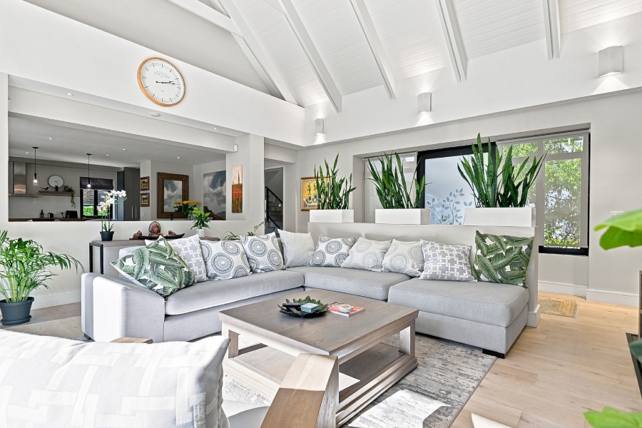 4 Bedroom Property for Sale in Constantia Western Cape